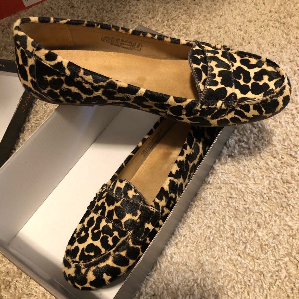 Vionic flats